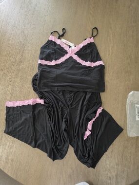 PINK Black Crop Cami with Pink Lace Trim Set